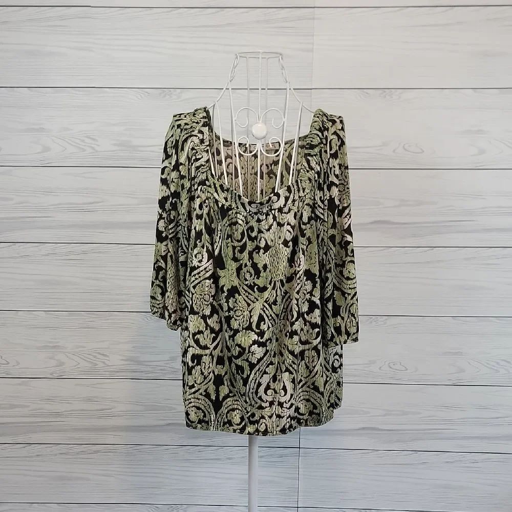 Claudia Richard Black and Olive Green Paisley Top Womens Size L